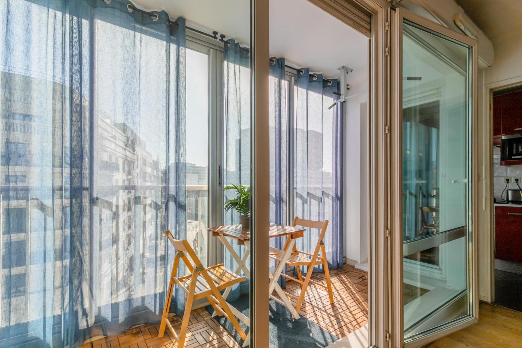 Transports, Parking, A/C & Equipped For Long Stays Saint-Ouen  Extérieur photo